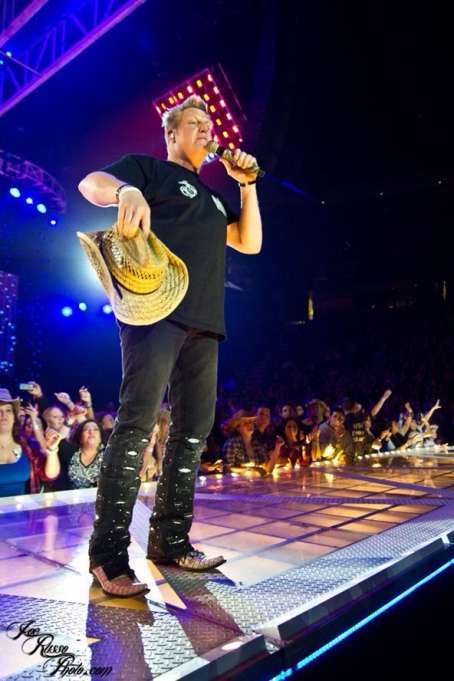 Gary LeVox at LB Day Amphitheatre